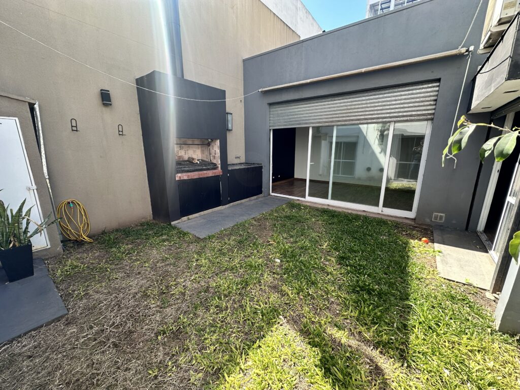 PH 3 AMBIENTES, CON JARDIN Y PARRILLA